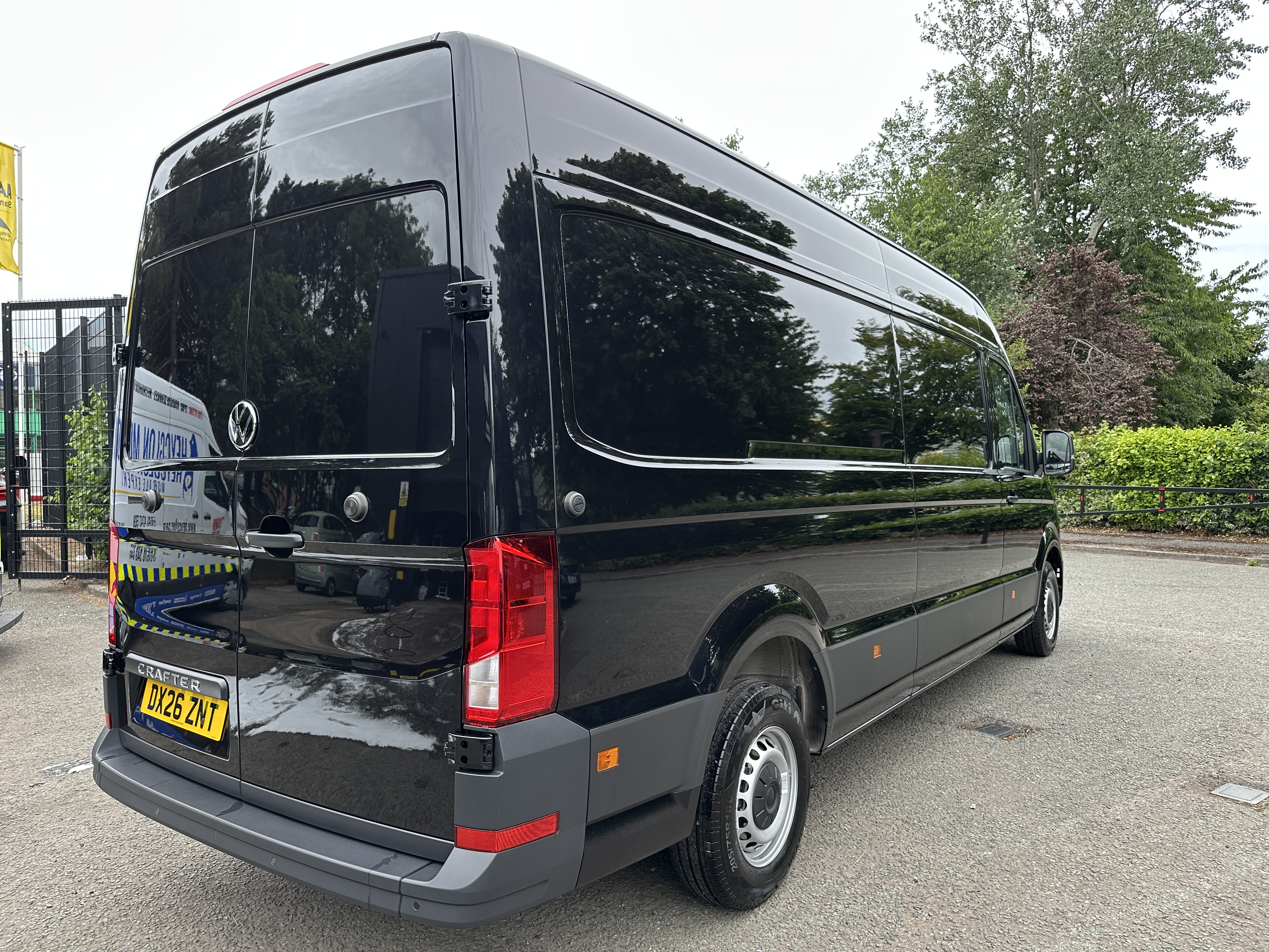 2026 Volkswagen Crafter CR35 Commerce Plus TDI thumbnail 7