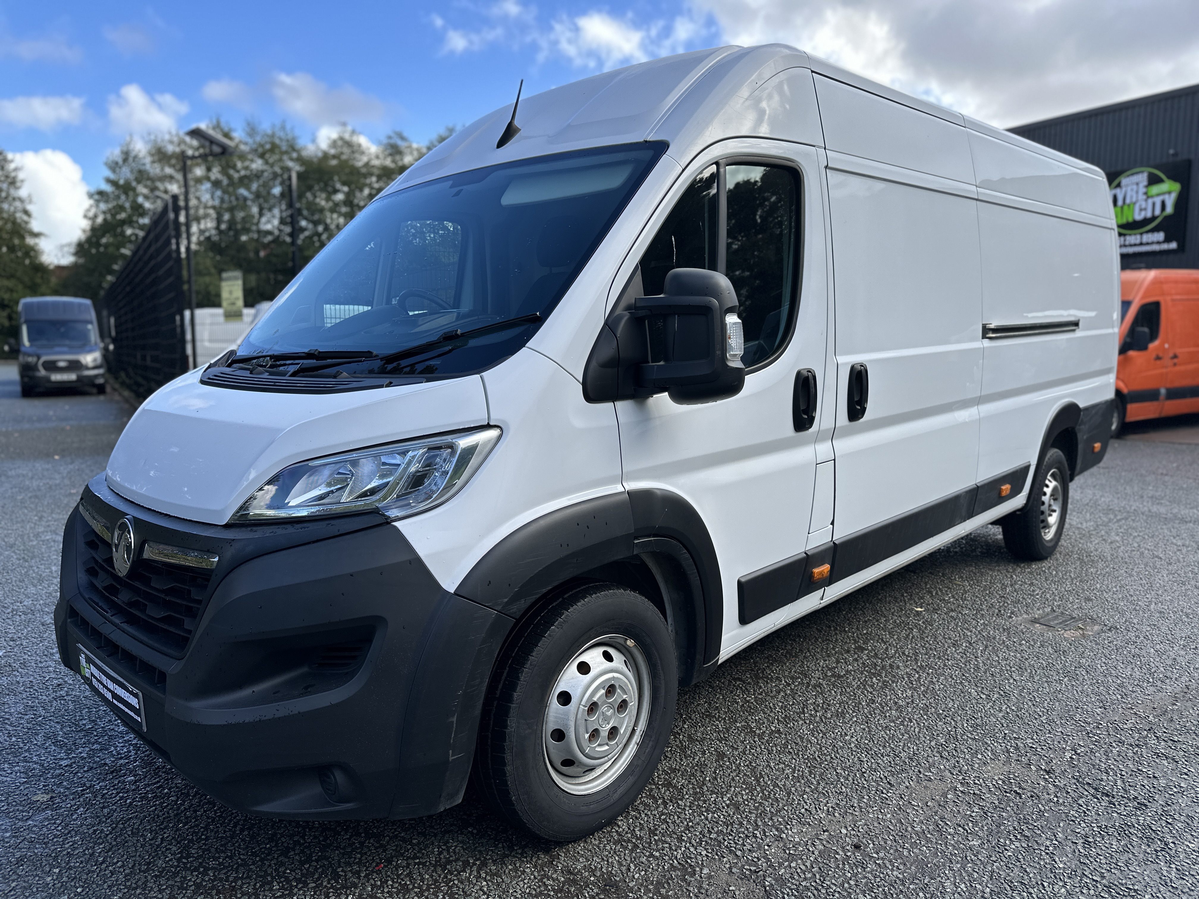 2023 Vauxhall Movano L4H2F3500 Heavy Premium TD S/S thumbnail 4