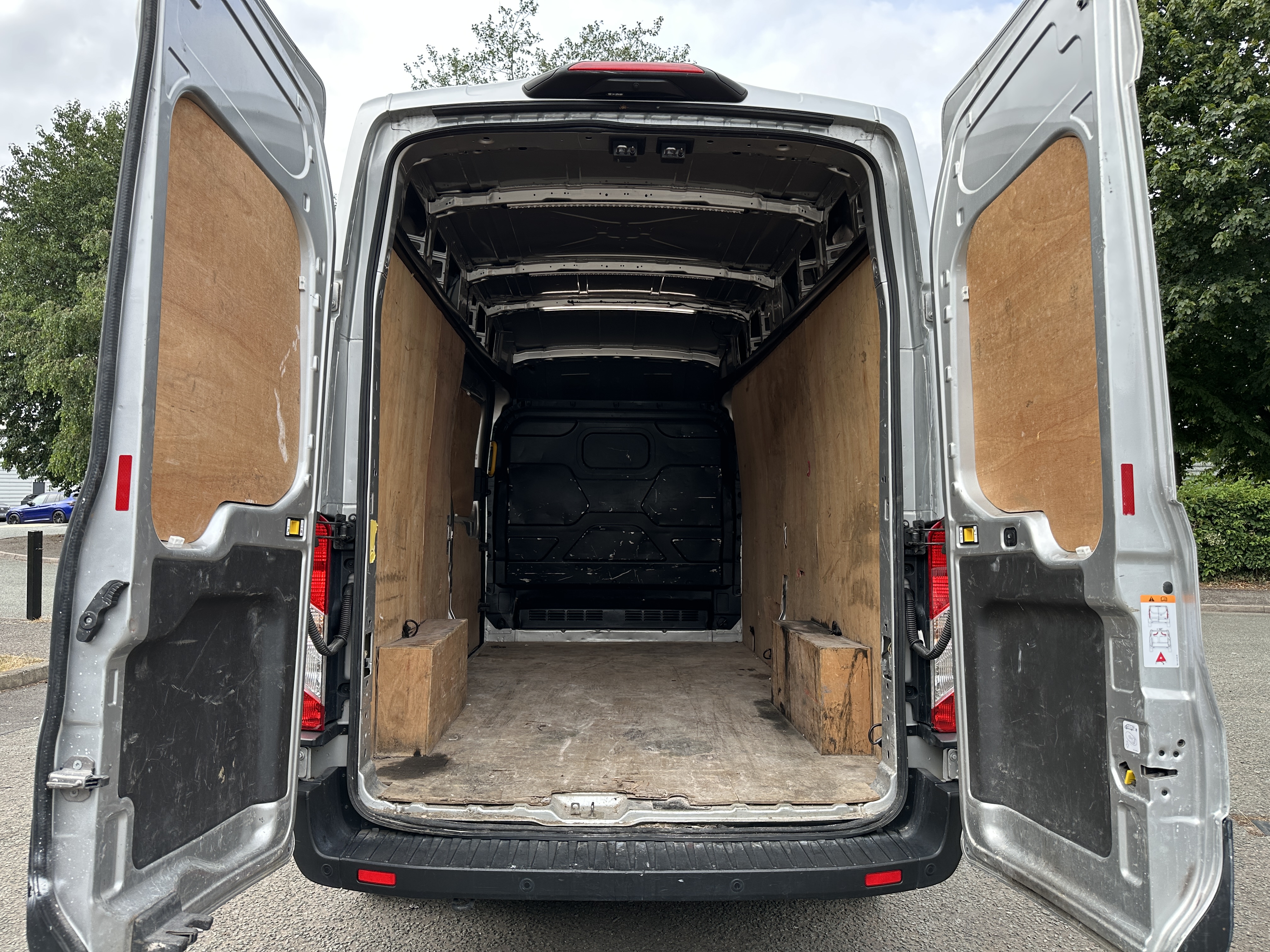2024 Ford Transit 350 Limited EcoBlue thumbnail 10