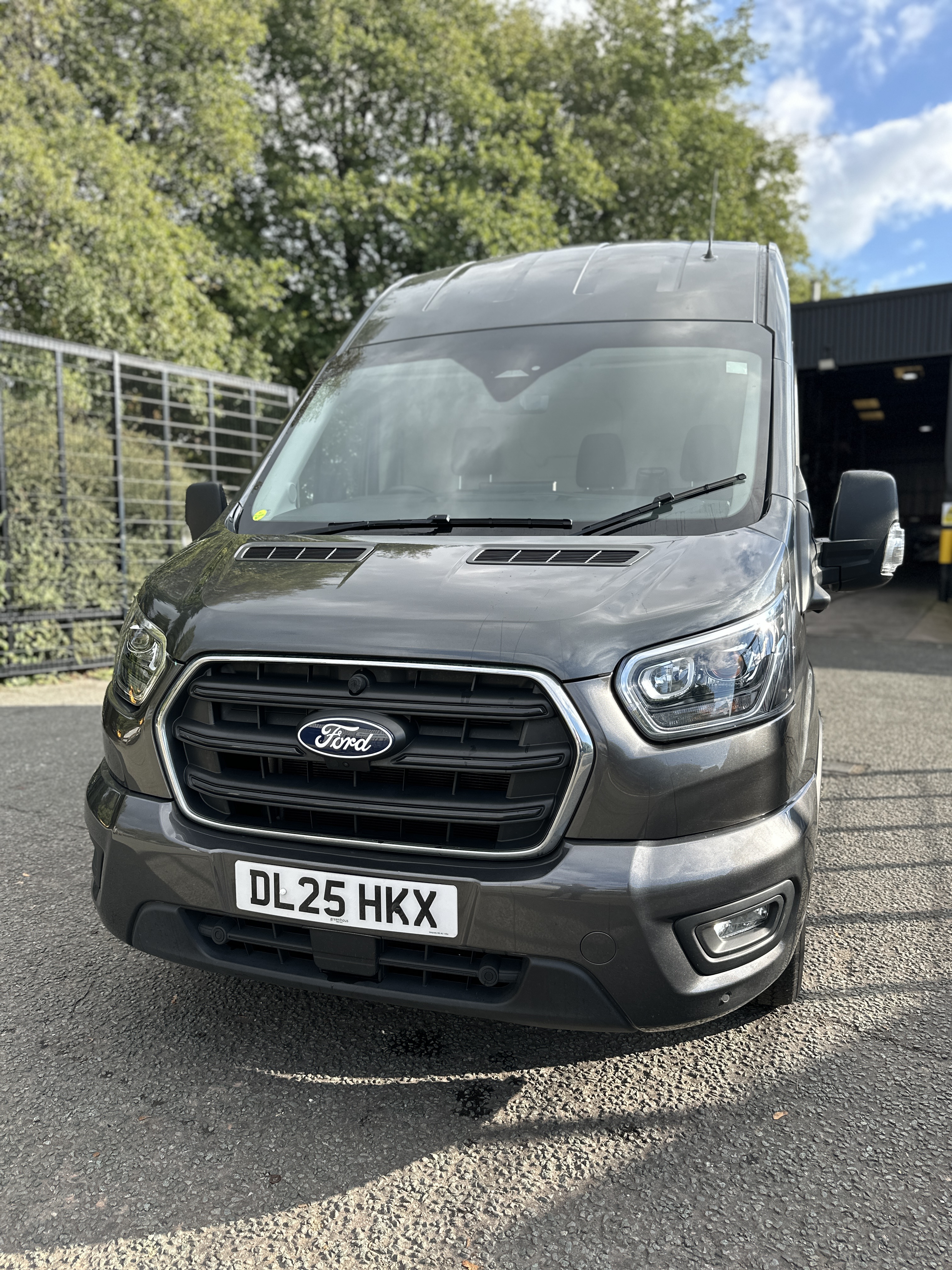 2025 Ford Transit 350 Limited EcoBlue thumbnail 3