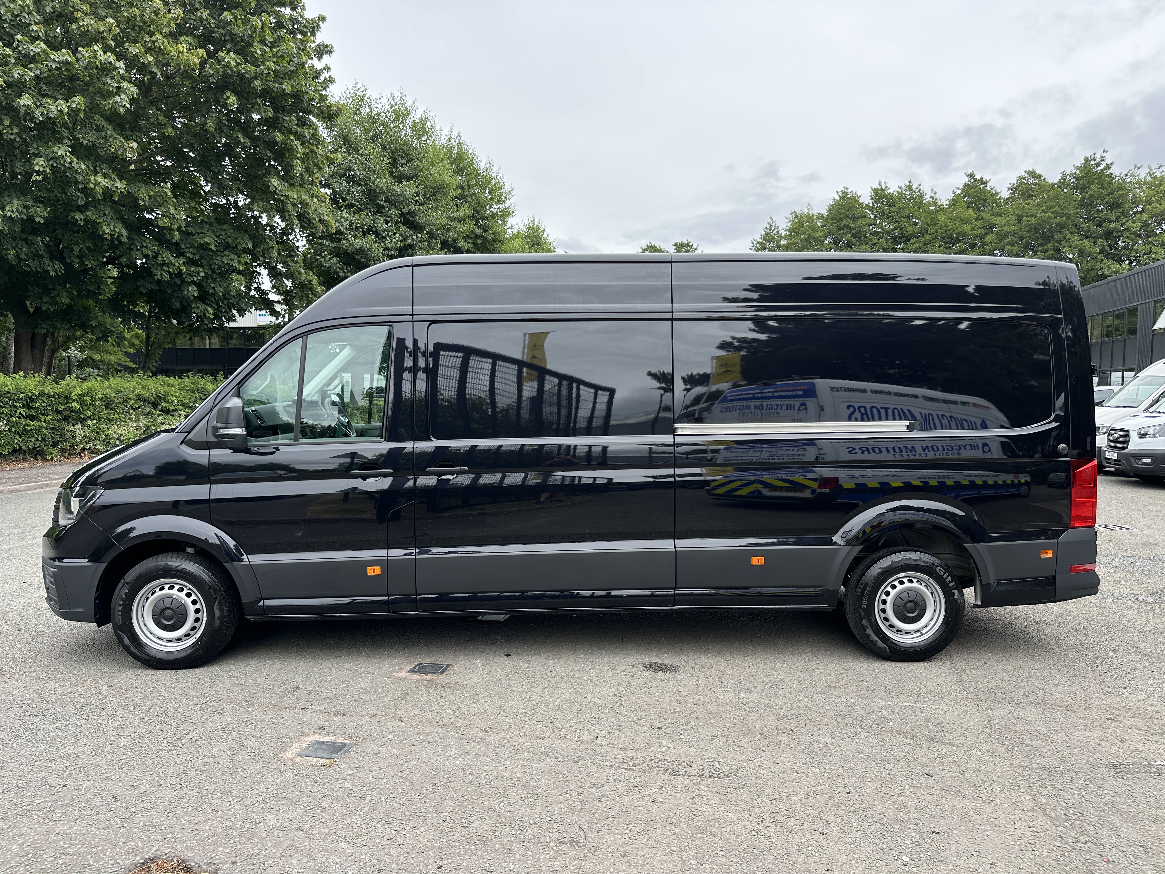 2026 Volkswagen Crafter CR35 Commerce Plus TDI thumbnail 4