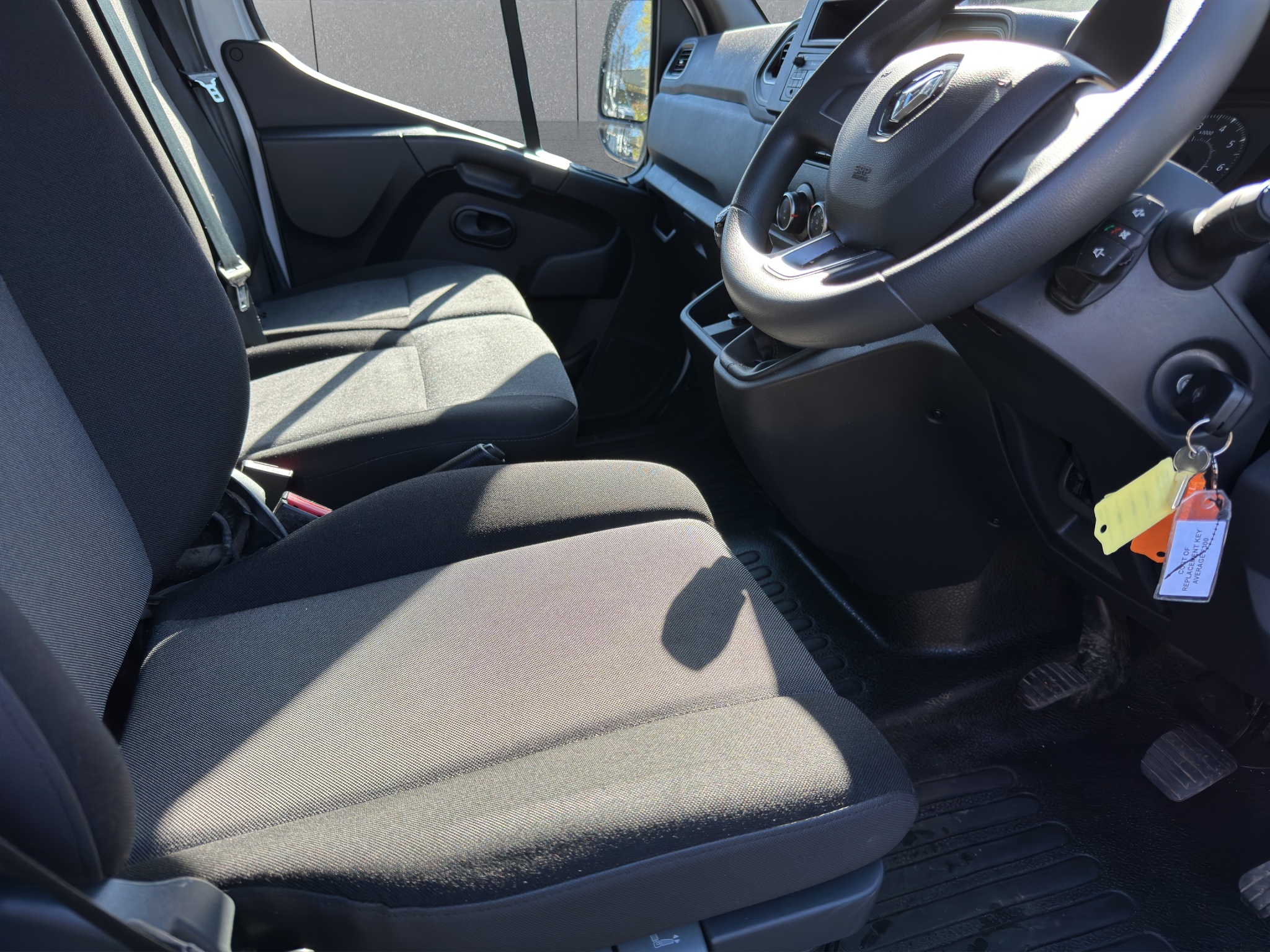 2023 Renault Master LM35 Business+ Blue dCi thumbnail 10