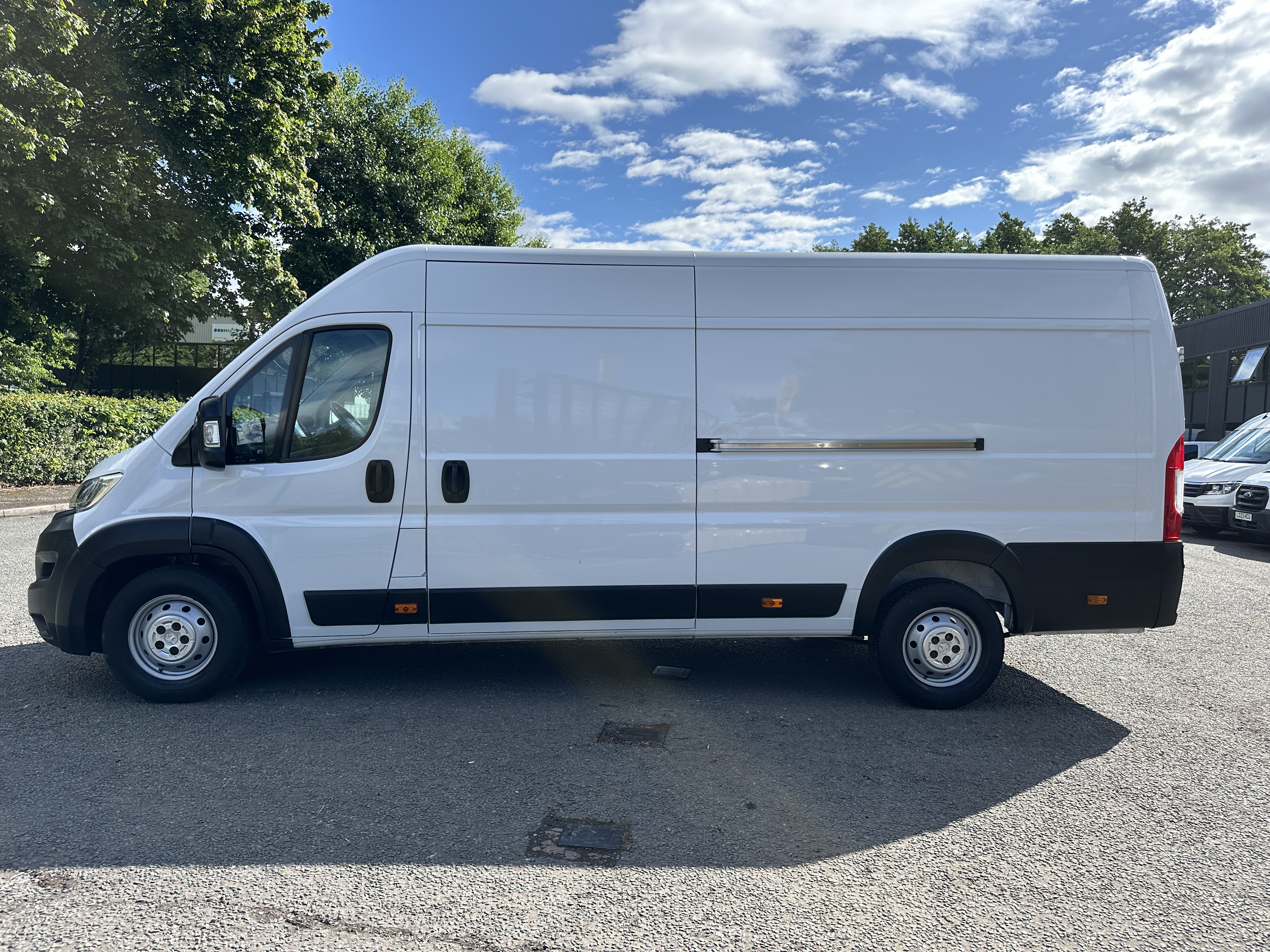 2023 Vauxhall Movano L4H2F3500 Heavy Premium TD S/S thumbnail 4