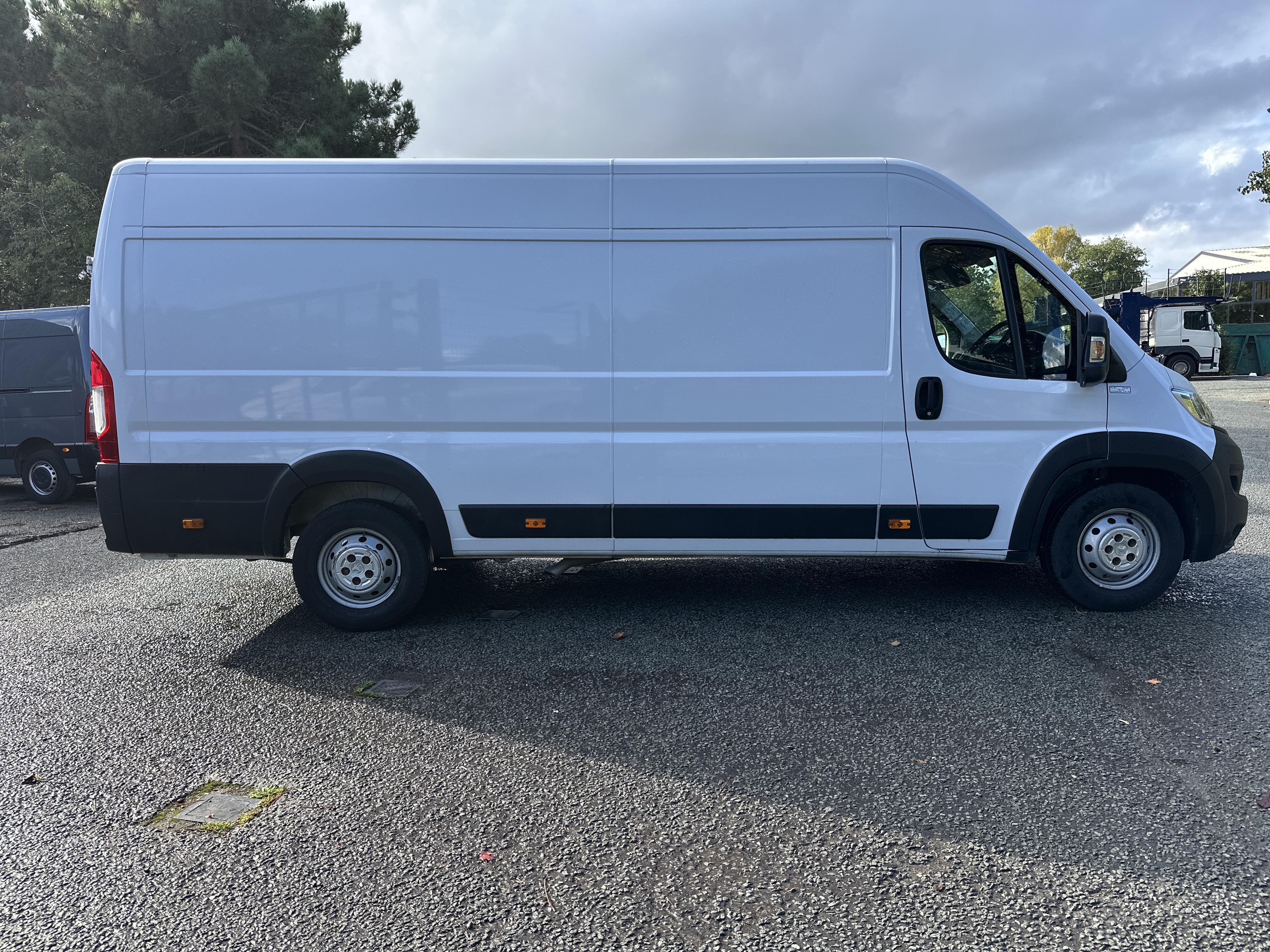 2023 Vauxhall Movano L4H2F3500 Heavy Premium TD S/S thumbnail 9