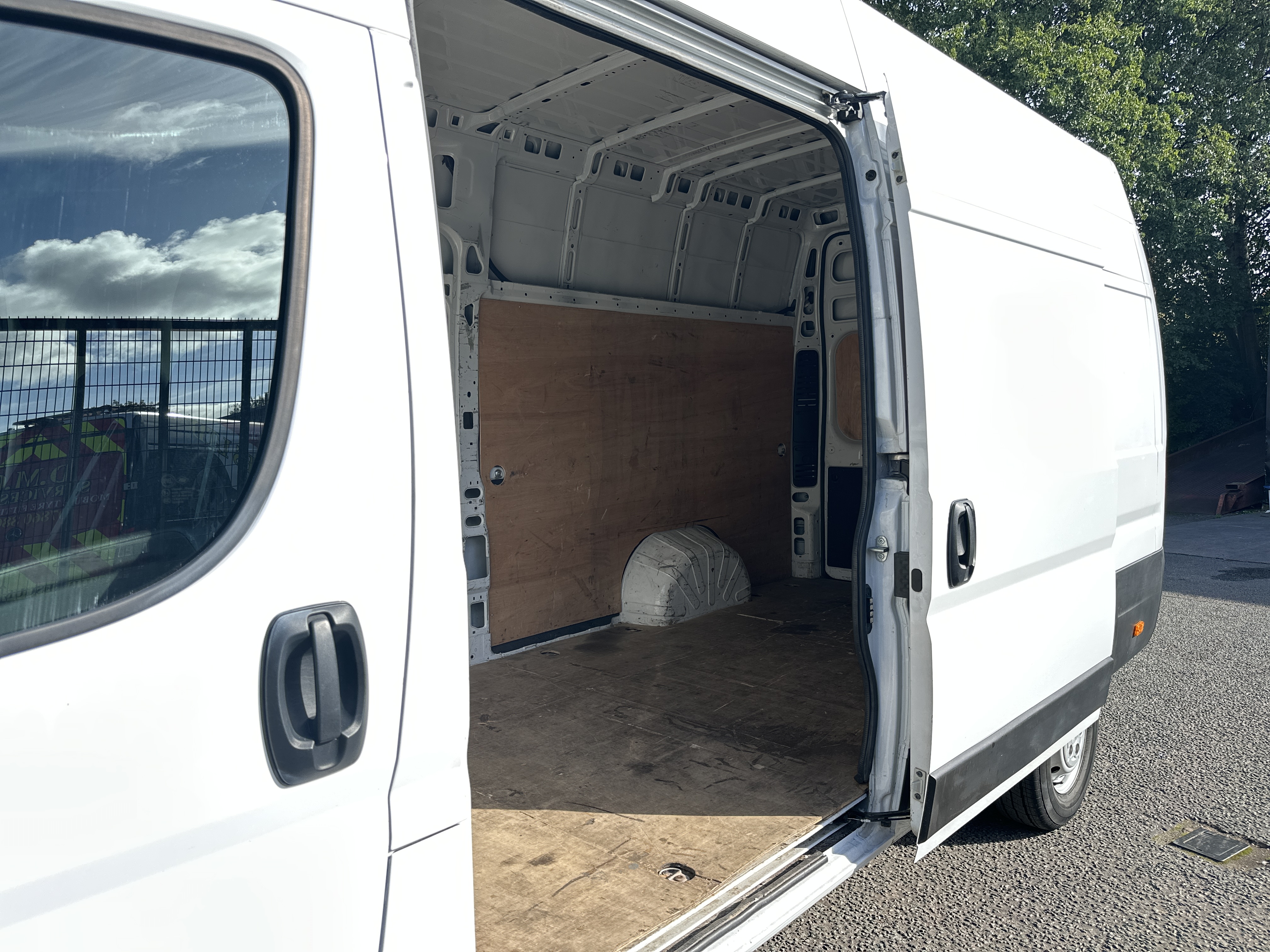2023 Citroen Relay 35 Heavy L4H3 Enterprise Edition Blue HDi SS thumbnail 11