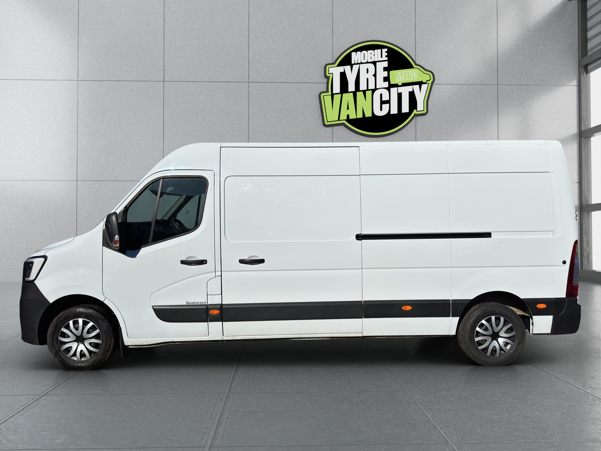 2023 Renault Master LM35 Business+ Blue dCi thumbnail 5