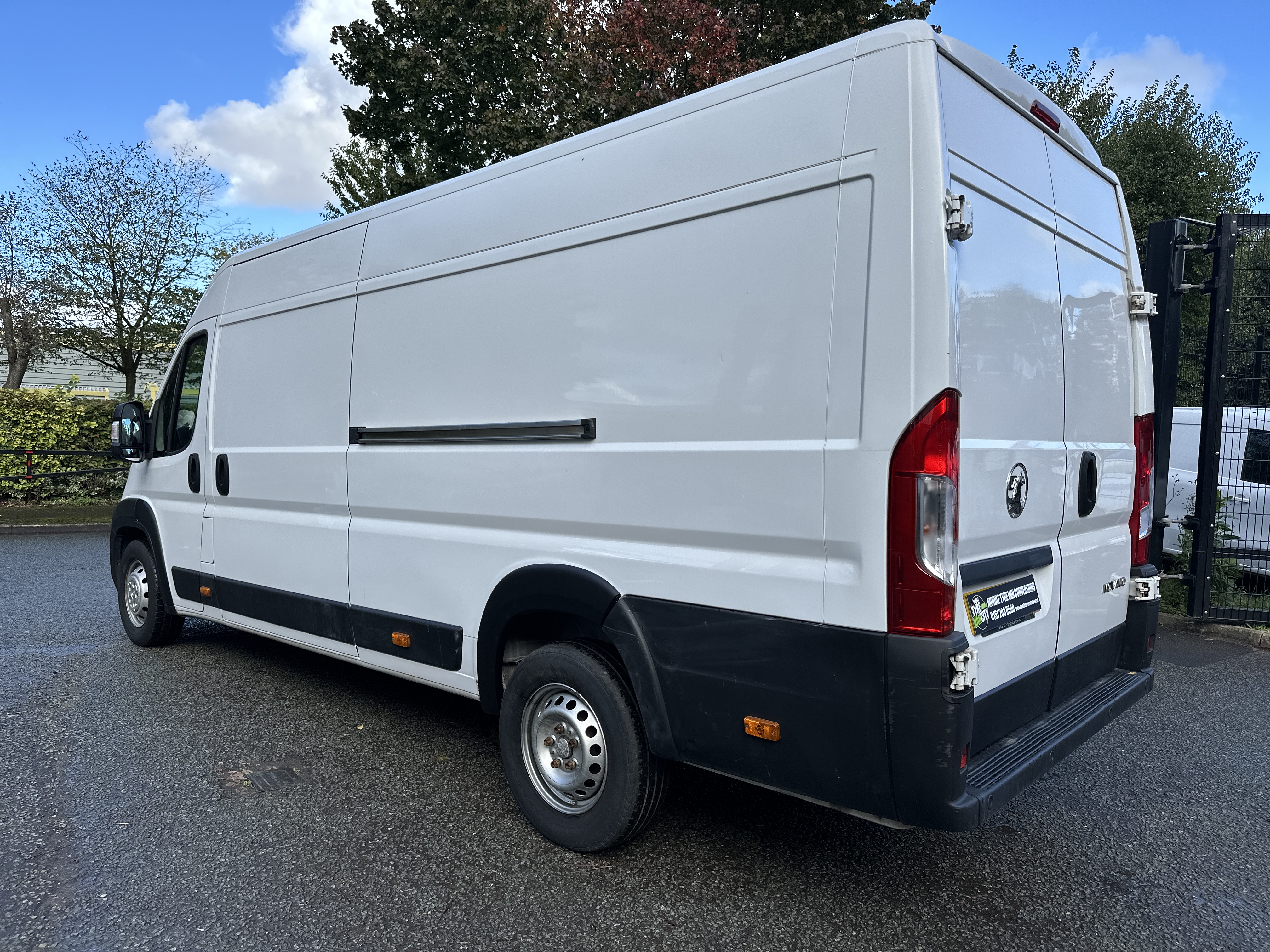 2023 Vauxhall Movano L4H2F3500 Heavy Premium TD S/S thumbnail 4