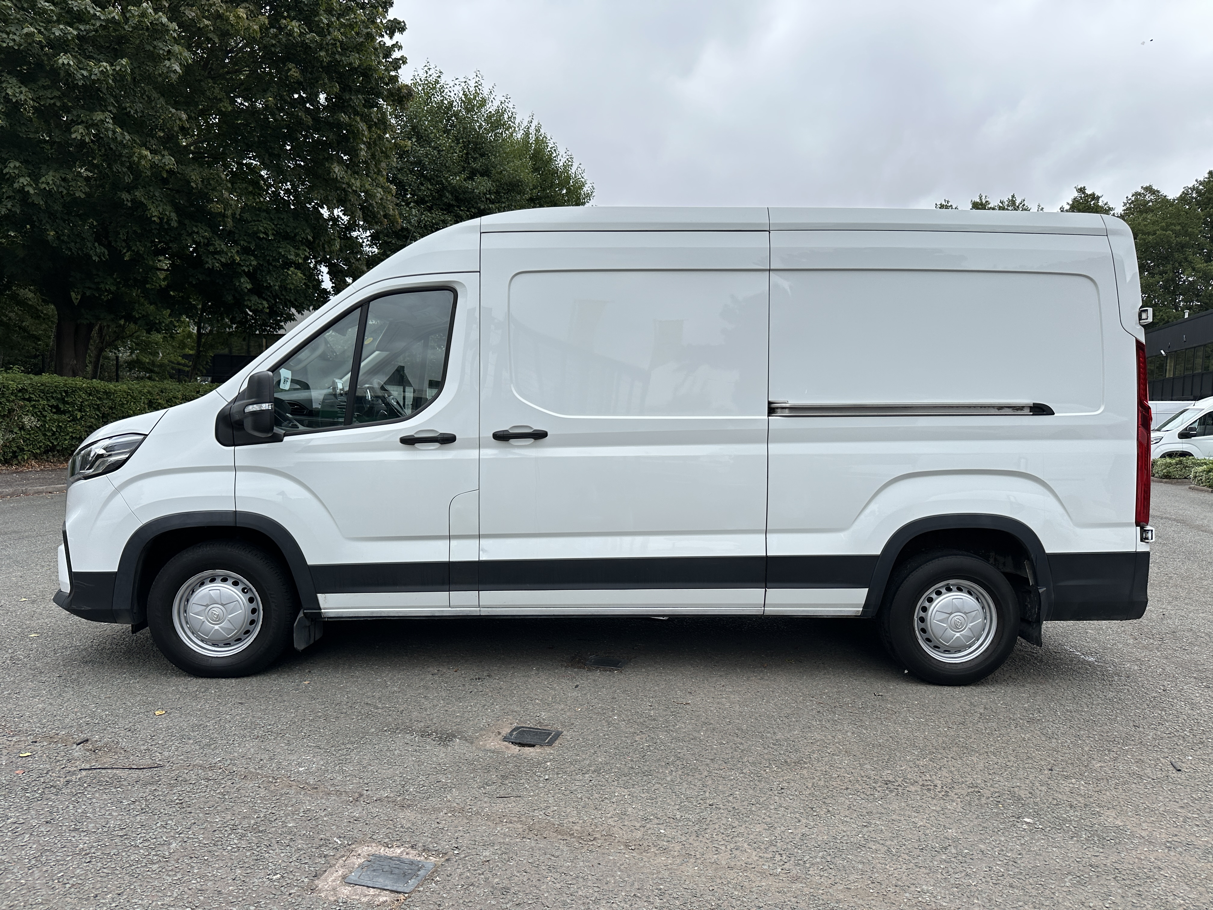 2023 Maxus Deliver 9 thumbnail 4