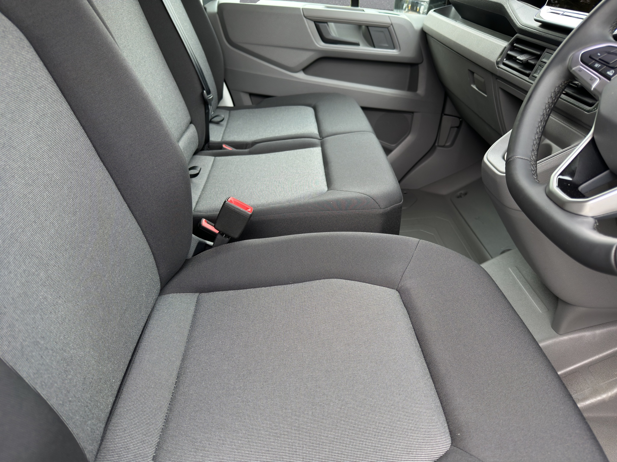 2026 Volkswagen Crafter CR35 Commerce + TDI A FWD LWB AUTO thumbnail 8